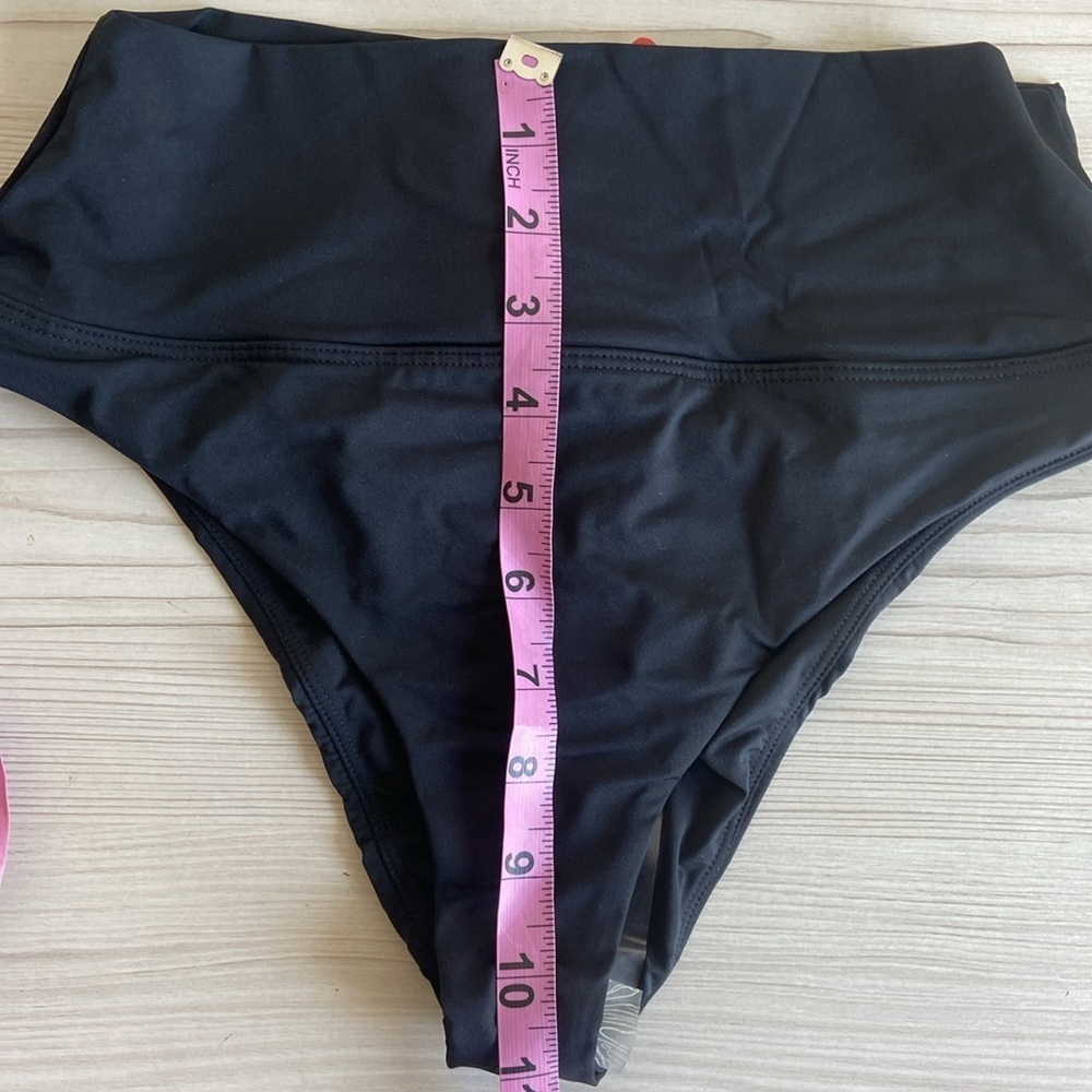 NWT Prana Black Aurelia Scrunchy Cheeky Bottom Womens Size XS UPF 50 Quick Dry - Picture 12 of 15